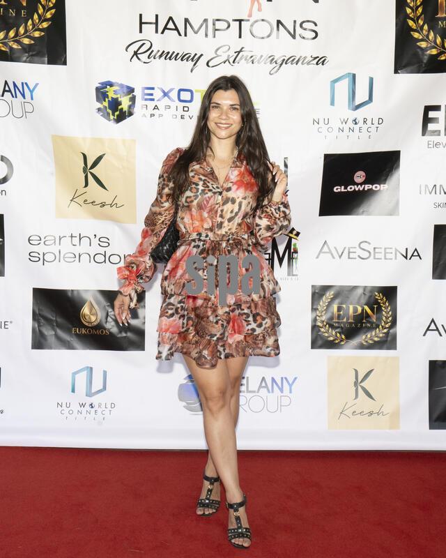 NY: EPN Hamptons Magazine Runway show featuring Jessica Robinson in Bridgehampton, NY 