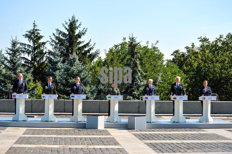 Raising of State Flag of Ukraine in Kyiv