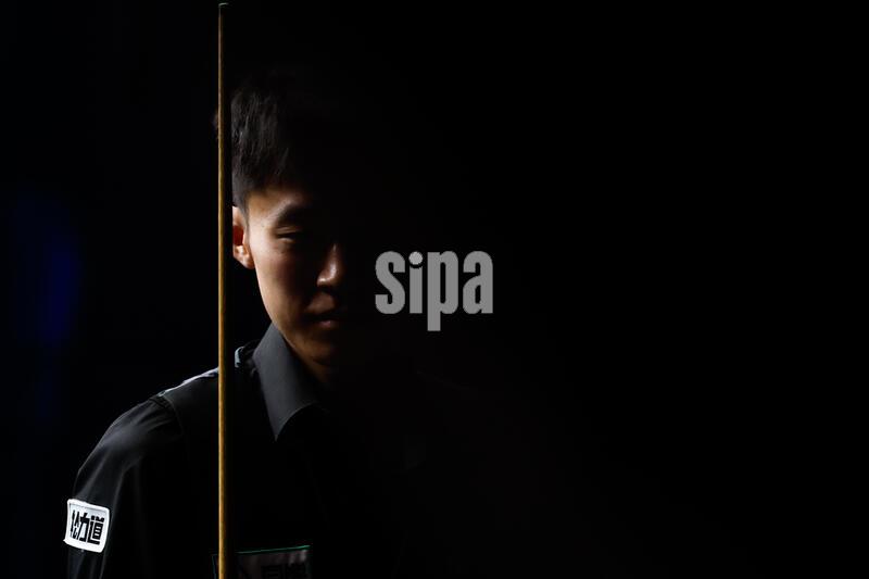 (260827) -- WUHAN, Aug. 27, 2026 (Xinhua) -- Chang Bingyu reacts during the quarterfinal match between Chang Bingyu of China and Judd Trump of England at Wuhan Open 2026 snooker tournament in Wuhan, central China's Hubei Province, Aug. 27, 2026. (Xinhua/Wu Zhizun) (Photo by Xinhua/Sipa USA)