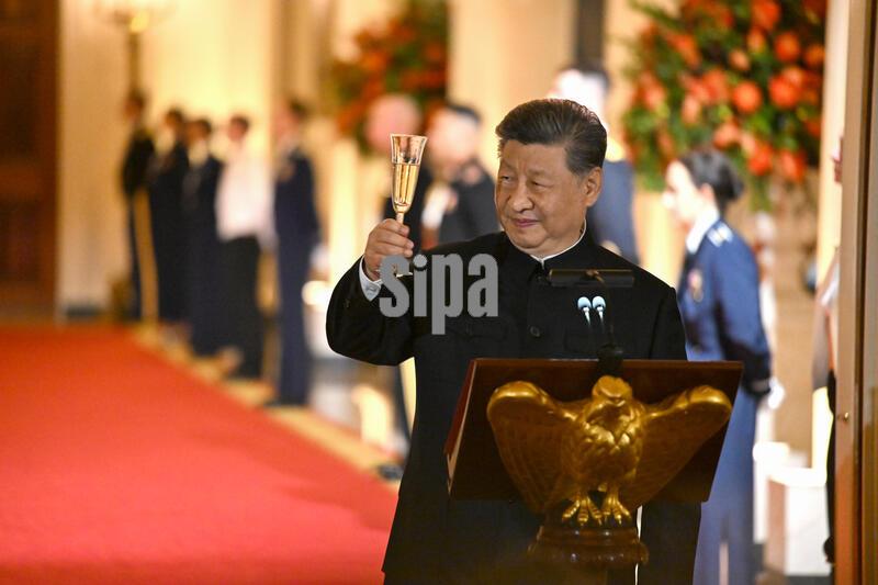 President Xi Jinping of The People’s Republic of China, makes remarks as he and United States President Donald J Trump exchange toasts at the State Dinner in the East Room of the White House in Washington, DC, USA, on Thursday, September 24, 2026.  
Credit: Annabelle Gordon/Pool/Sipa USA