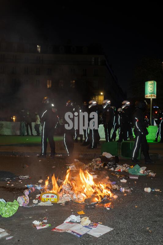 Paris Students Protest School Conditions
