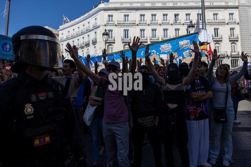 Clashes following the National Day celebrations in Madrid, Spain - 12 Oct 2026