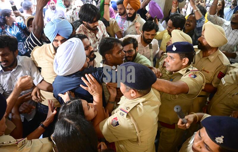 India: Various Students Organisations In Panjab University Protest Against SIR, Demands CEC Gyanesh Kumar Resignation