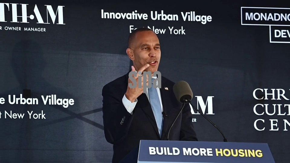 NY: Gov. Hochul & Mayor Mamdani Attend Ribbon Cutting On New Affordable Housing 