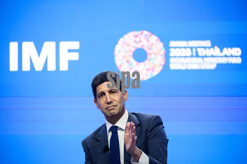 Fed Chair Warsh Discusses Global Economy