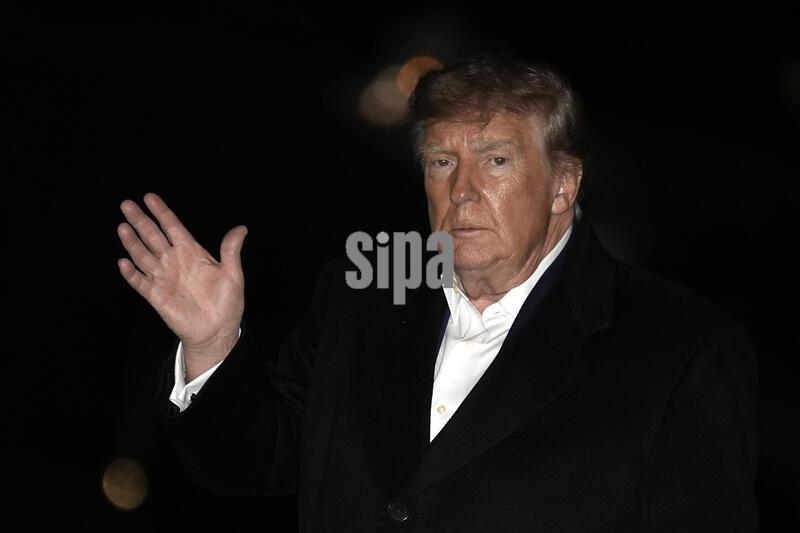 Donald Trump retruns from Michigan - Washington