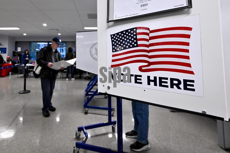 NY: Early Voting Day Four Ahead of November Midterm Elections