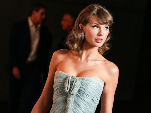 Taylor Swift walking on the red carpet at The Academy Museum of Motion Pictures' 6th Annual Gala held at Academy Museum of Motion Pictures in Los Angeles, California on Saturday, October 17, 2026. (Photo By Sthanlee B. Mirador/Sipa USA)